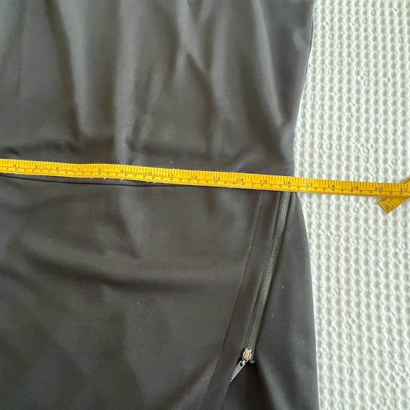 The little black dress - Picture 4 of 7